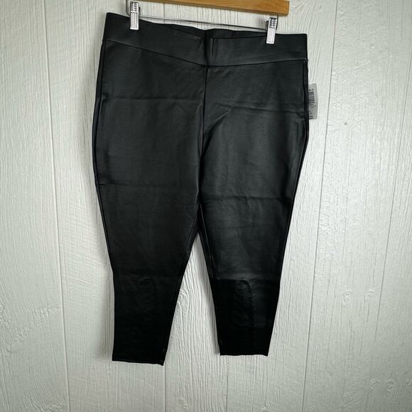 Torrid Crop Platinum Legging Coated Ponte Macrame Back Black Faux Leather 1X 14 - Picture 4 of 10